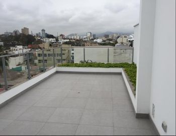 ESTRENO LINDO TRIPLEX