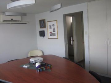 MUY BUENA OFICINA EN MIRAFLORES