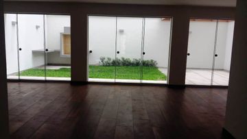 VENTA DPTO CHACARILLA SURCO PRIMER PISO ENTRADA INDEPENDIENTE