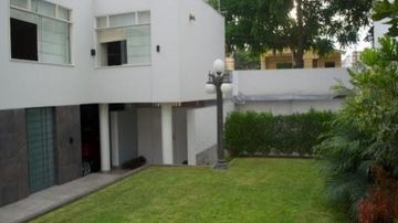 SE VENDE HERMOSA RESIDENCIA - ZONA EXCLUSIVA DE SAN ISIDRO