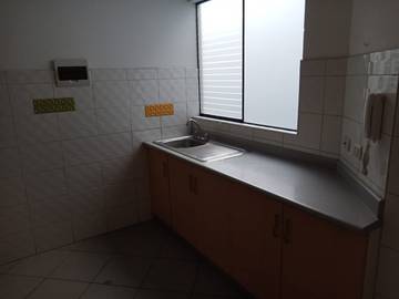 DEPARTAMENTO DUPLEX FRENTE A PARQUE EN LA MOLINA