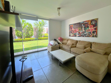 LINDA CASA EN CONDOMINIO DE 3 CASAS EN EL SOL DE LA MOLINA