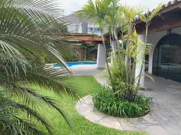 CASA EN VENTA EN SANTIAGO DE SURCO - GOLF LOS INCAS