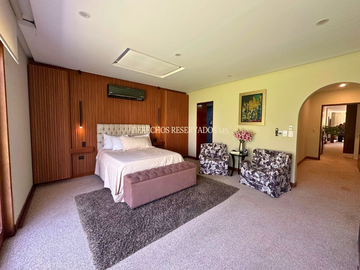 LINDA CASA DE 1,075 M² EN VENTA - LA PLANICIE