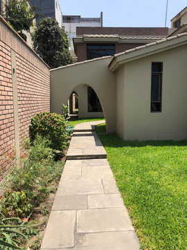 VENTA CASA EN SURCO URB NEPTUNO-MONTERRICO