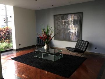 Lindo Departamento Frente al Golf