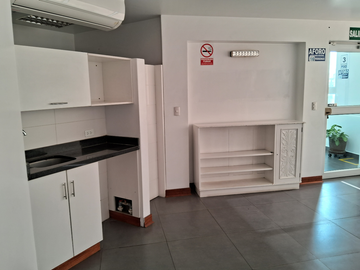 VENDO  O ALQUILO LOCAL COMERCIAL EN BARRANCO