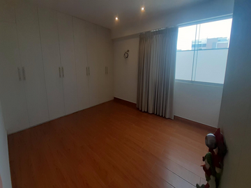 VENDO LINDO DEPARTAMENTO EN SURCO