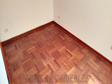 LA MOLINA 3ER PISO 3 DORMIT. AC: 108 M3 + COCHERA. $ 115,000