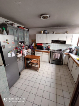 SE VENDE CASA EN MONTERRICO - SURCO 7 HABITACIONES 