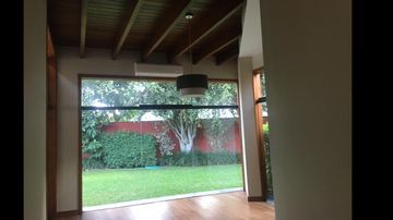 IMPECABLE CASA EN LA COMPUERTA - LA PLANICIE