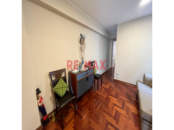SE VENDE DEPARTAMENTO EN SAN ISIDRO 3ER PISO VISTA EXTERIOR 