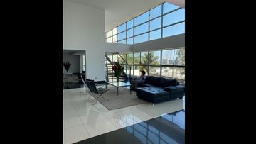MODERNO DEPARTAMENTO EN VENTA CON LINDA VISTA AL GOLF EN CERROS DE CAMACHO 