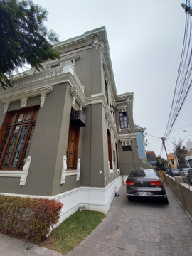 VENDO HERMOSA CASONA BARRANQUINA