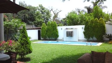 Av. José León Barandiaran/La Planicie - Vendo Linda casa cerca al Club El Golf