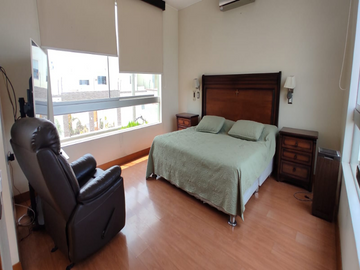 SE VENDE LINDA CASA EN LA MOLINA EL REFUGIO