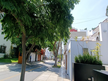 VENTA DEPARTAMENTO EN SAN ISIDRO . ZONA EXCLUSIVA
