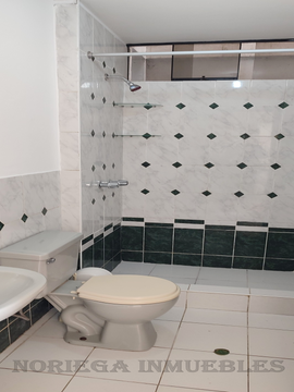 LA MOLINA 3ER PISO 3 DORMIT. AC: 108 M3 + COCHERA. $ 115,000