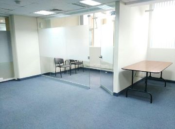 Moderno Centro Empresarial 