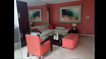 IMPECABLE CASA EN VENTA EN CALLE ACAPULCO SOL DE LA MOLINA 