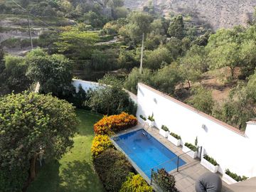 CASA MODERNA CON VISTA PANORAMICA Y ASCENSOR