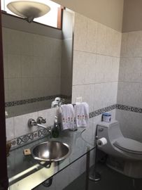 VENDO LINDA CASA EN LA MOLINA