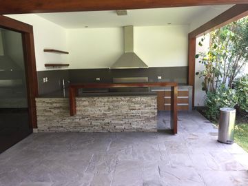 VENTA  CASA EN CASUARINAS