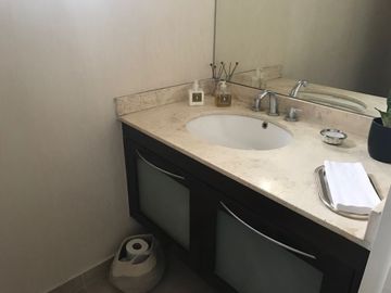 Las Lagunas- el Velero: Vendo Linda Casa colindante a la Laguna