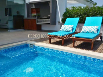 ¡BAJÓ DE PRECIO! BONITA CASA CON VISTA AL MAR, 1ERA FILA