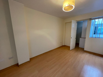 VENDO EN SURCO - LINDO DEPARTAMENTO EN PRIMER PISO ELEVADO