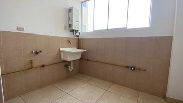 DEPARTAMENTO EN VENTA - MODERNO EDIFICIO - EN SURCO