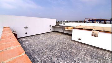 VENTA DE CASA EN MORAVIA II - PRIMERA FILA