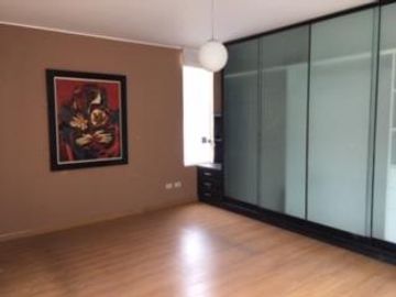 MODERNA CASA EN LA PLANICIE