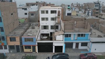 LOCAL COMERCIAL 4 PISOS