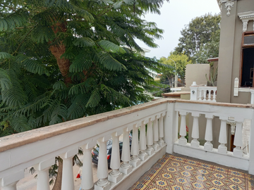 VENDO HERMOSA CASONA BARRANQUINA