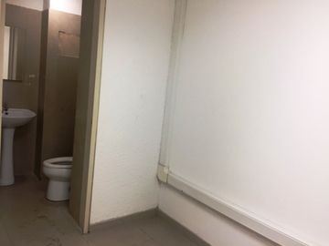 Amplia Oficina de 280 m en Pleno Corazón de Miraflores