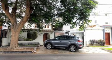 VENTA DE CASA URB. SIRIUS