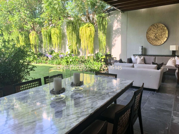 EXCLUSIVA RESIDENCIA CON ACABADOS DE LUJO EN RINCONADA BAJA