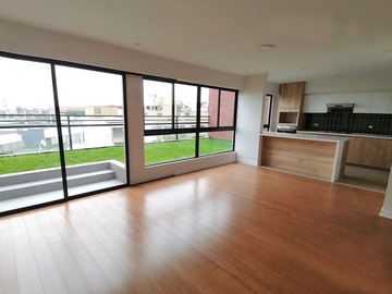 TRIPLEX DE ESTRENO EN CHACARILLA (609-907-1)