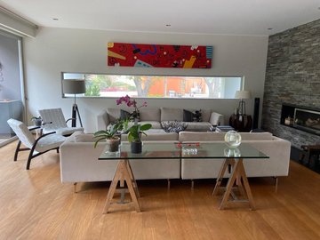 VENDO CASA FRENTE A PARQUE GENARO CASTRO IGLESIAS COD. 23486