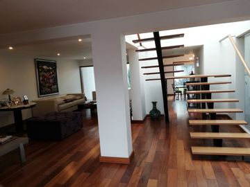 JOSE SABOGAL Cdra.5, Urb. AURORA - CASA en VENTA en MIRAFLORES