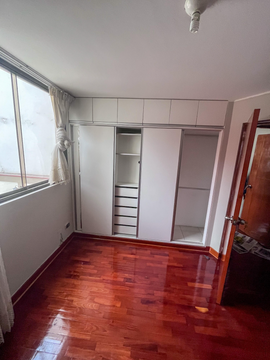 DEPARTAMENTO MUY BIEN UBICADO, CERCA A LA AVENIDA LA MOLINA 