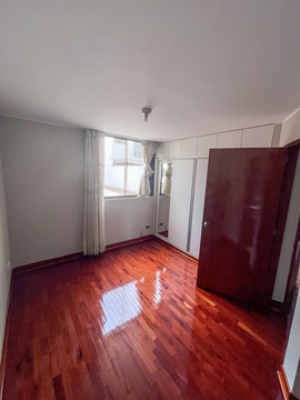 DEPARTAMENTO MUY BIEN UBICADO, CERCA A LA AVENIDA LA MOLINA 