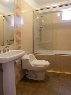 SE VENDE DEPARTAMENTO DE 3 DORMITORIOS CERCA MALECON GRAU