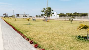 VENTA DE TERRENO DE 204 M2 EN CONDOMINIO ALGARROBOS COUNTRY 