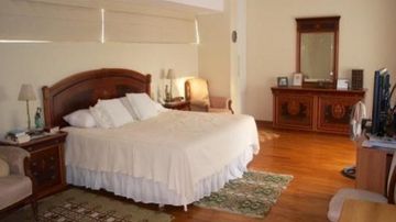 SE VENDE HERMOSA RESIDENCIA - ZONA EXCLUSIVA DE SAN ISIDRO