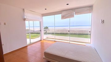 VENTA DE CASA EN MORAVIA II - PRIMERA FILA
