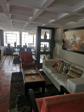 SE VENDE TRIPLEX EN URB. HIGUERETA EN SURCO