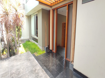 SE VENDE LINDA CASA EN LA MOLINA EL REFUGIO