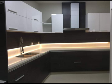 VENTA HERMOSO TRIPLEX EN CASUARINAS SURCO - DPTO 3XX (609-589-1 LUCY)